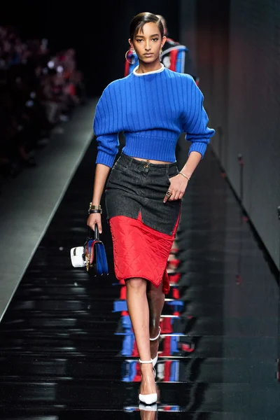 Look 24